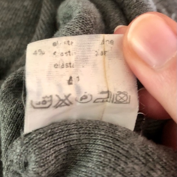 Brandy Melville Gray Ribbed Long Sleeve Henley - Picture 6 of 6